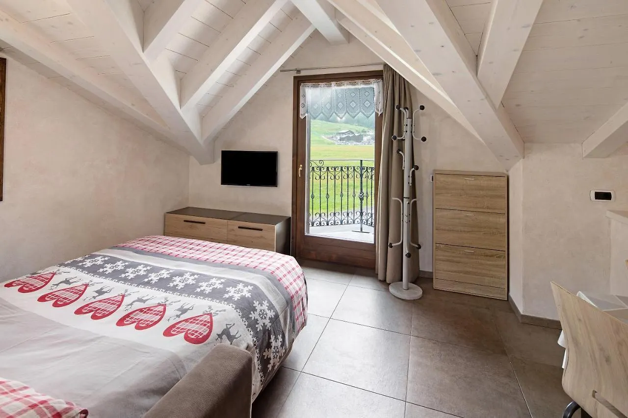 Appartamenti Arcobaleno Bianco Livigno 0*,  Italy