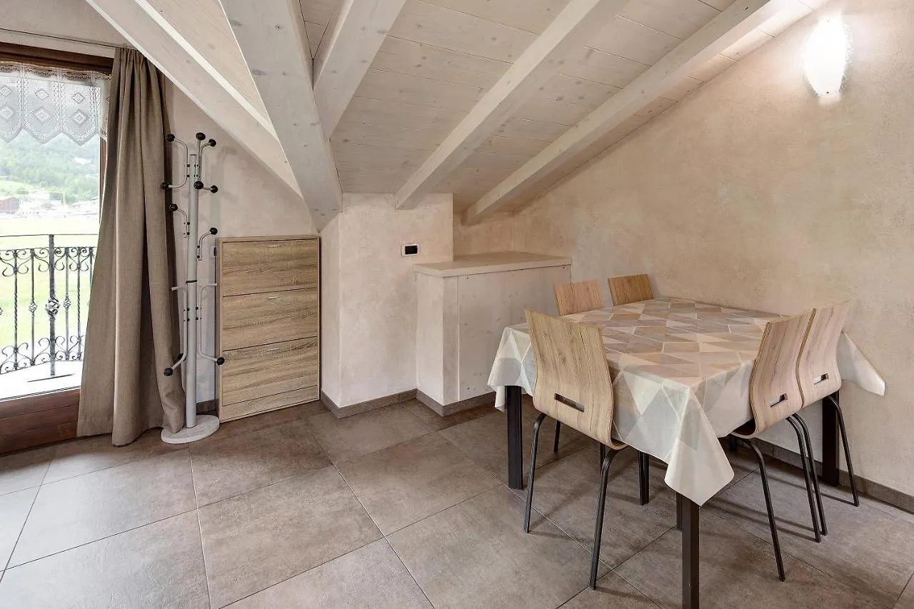 Appartamenti Arcobaleno Bianco Livigno Apartment