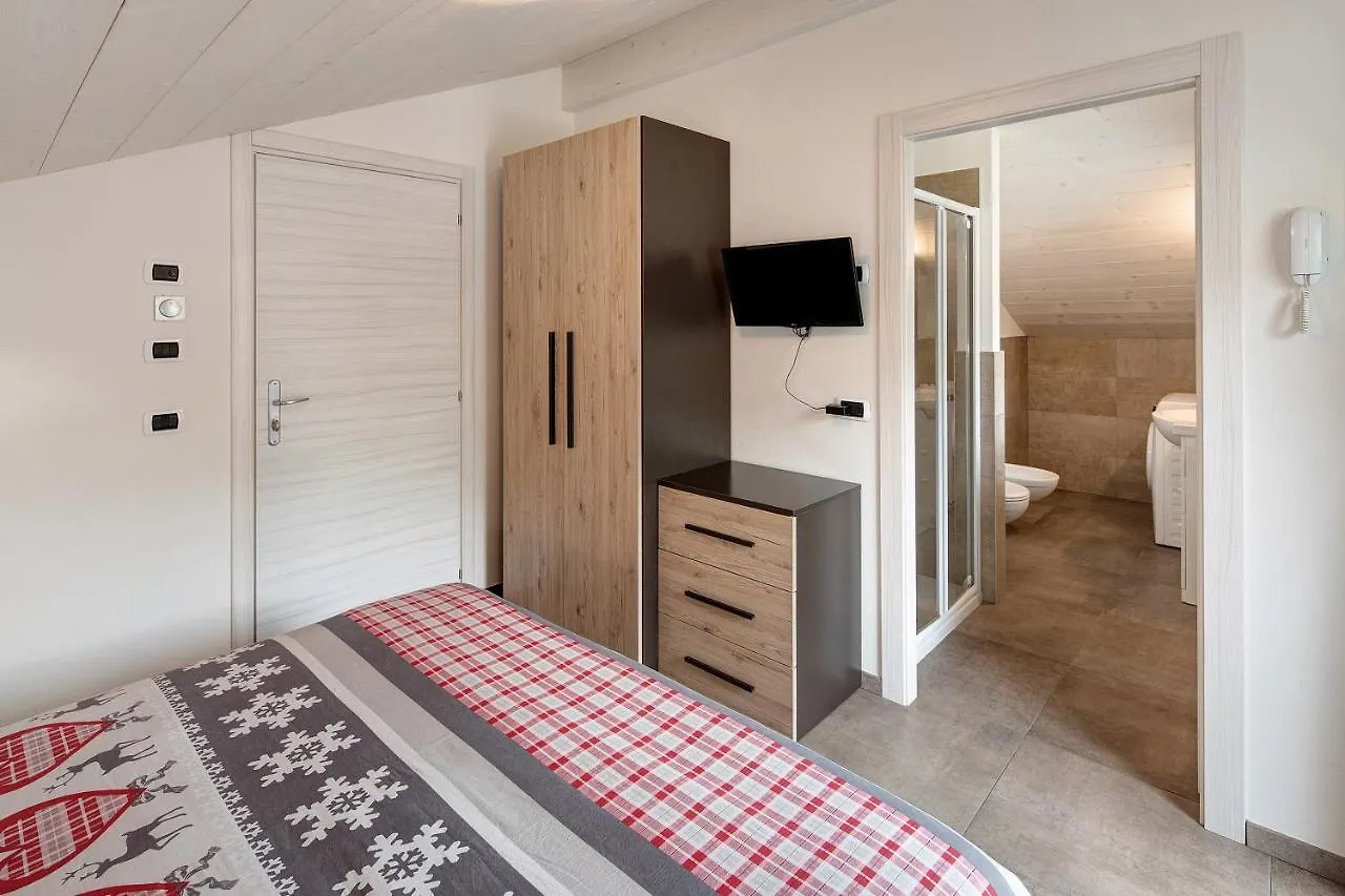 Appartamenti Arcobaleno Bianco Livigno Apartment